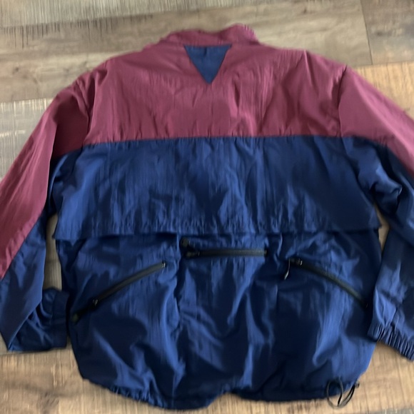 Vintage Windbreaker - Picture 5 of 9